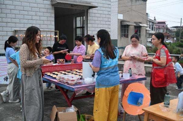 富强社区开展中秋主题邻里活动