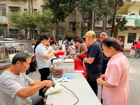 雪园社区：惠民服务齐上阵 邻里集市暖人心