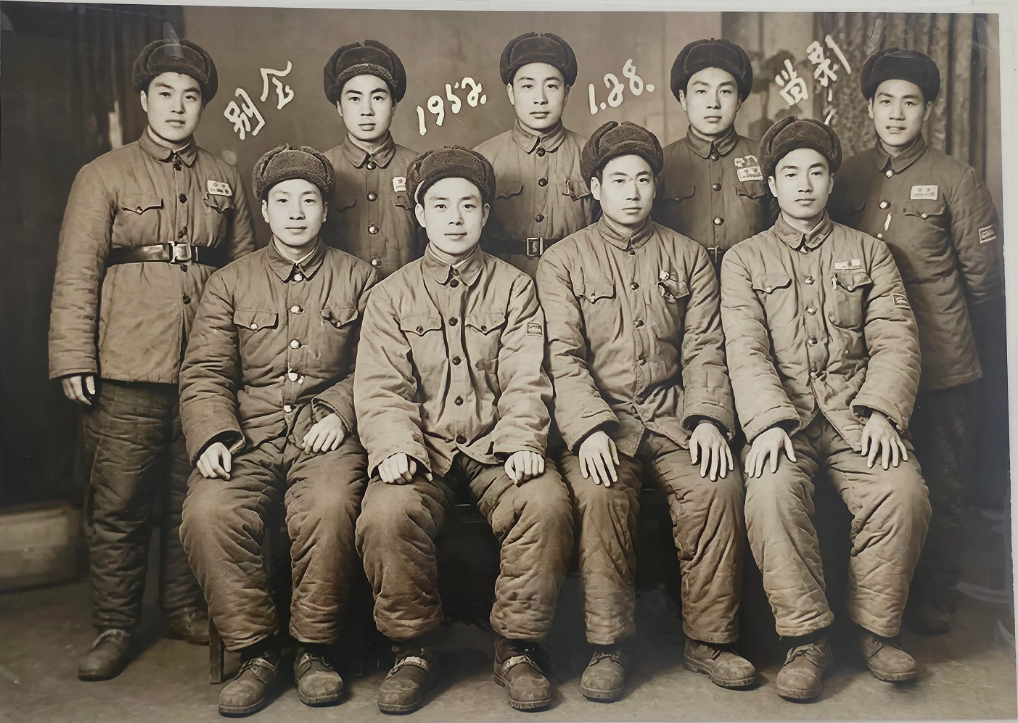 姜畲镇：一个军礼敬前辈 一堂故事讲传承